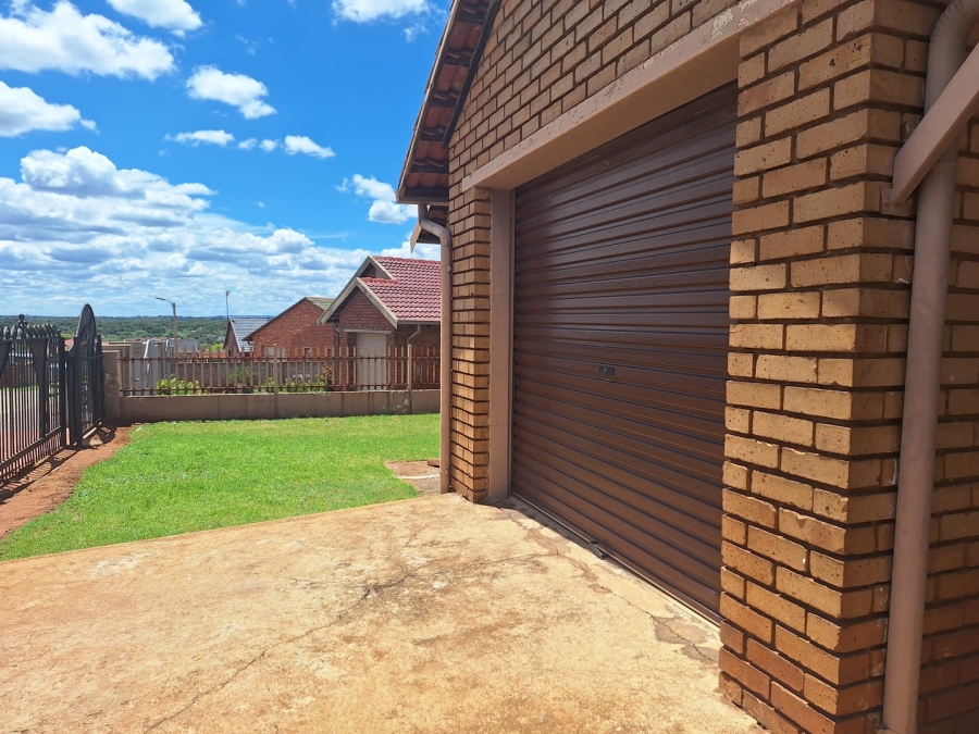 3 Bedroom Property for Sale in Ikageng North West